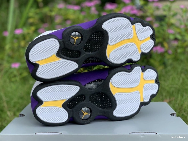 One Kick Lakers 414571-105 13 Jordan Air 0810